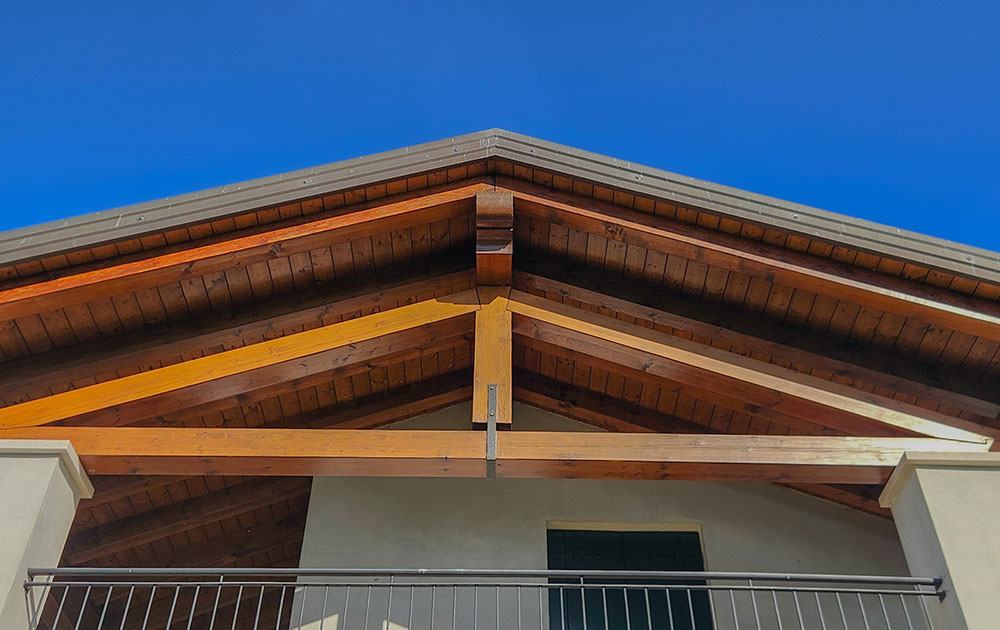 Trattamenti legno per interni ed esterni